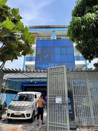 Tòa nhà Văn Phòng 4 tầng Mặt Tiền Đường Thạnh Xuân 22