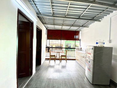 Phòng 40m2_2PN 1 phòng khách, ban công_ở 4 người 4 xe_32 Đặng Văn Ngữ