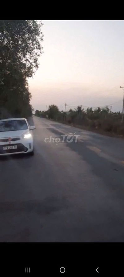 Cần bán đất mặt tiền đường 819