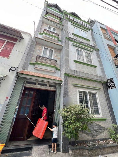 CẦN CHO THUÊ NHÀ ĐẸP HXH VỊ TRÍ ĐẸP KHU VỰC SẦM UẤT Đ.NGUYỄN VĂN LƯỢNG