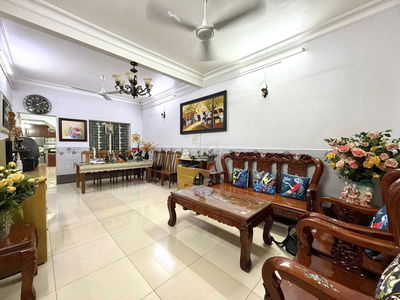 Hẻm rộng 5m nhà ngay Thích Quảng Đức giá7ty8 59m2 kv an ninh cực tốt