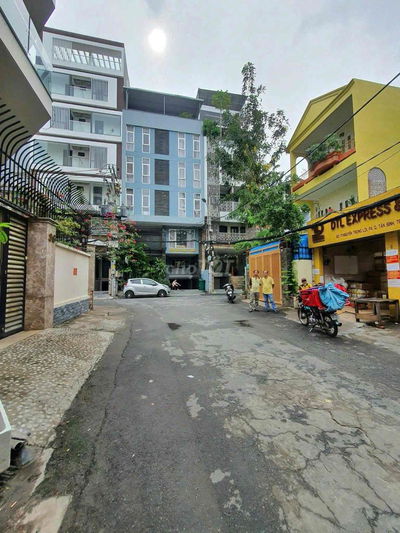 Mặt tiền đường ngay chợ Bà Chiều 5 x 20m 6 tầng thang máy chỉ 18.6 tỷ