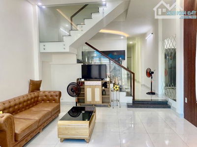 PHỐ PHAN ĐĂNG LƯU! 3TẦNG MỚI, FULL NỘI THẤT, Ở NGAY – 90M2, NỞ HẬU – TÌM ĐÂU RA? NHỈNH 7TỶ