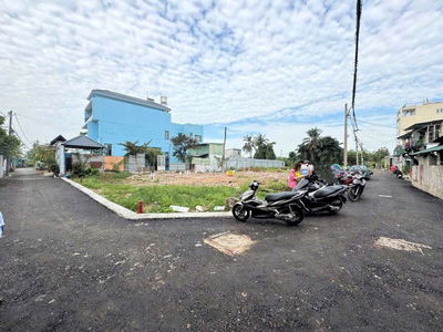 🌹🌹 Bán đất
• 1 sẹc sông Rạch Gia,  hẻm ô tô thông
• DT: 4x12,5=50m2