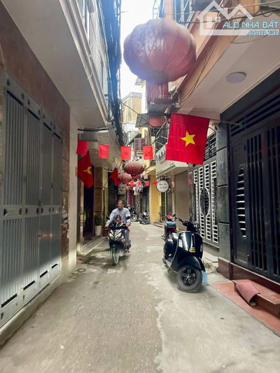 Bán nhà Thịnh Quang,Đống Đa - 35m2x5T - nhà xây chắc chắn,vị trí đẹp - giá đầu tư 7,7 tỷ