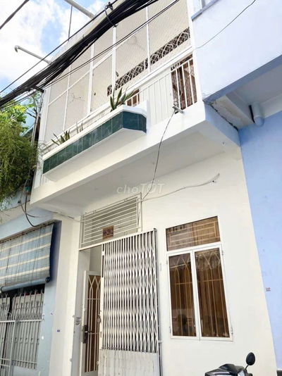 Nhà trống nguyên căn cho thuê lâu dài Tân Bình