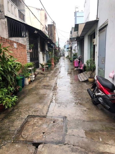 Cho thuê Nhà trọ 24m2 hẻm 146 Kênh Tân Hoá, q Tân Phú, giá rẻ 3tr4