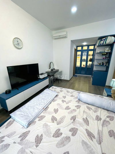 Cho thuê Emerald 2PN 71m², 13.5Tr, Full NT, View CV, Sát Aeon