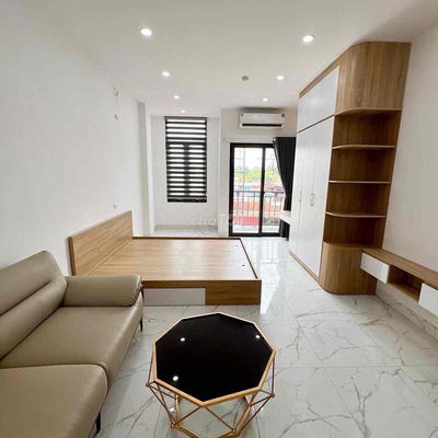 CHO THUÊ CĂN HỘ BAN CÔNG GIÁ RẺ NGAY VÒNG XOAY CỐNG QUỲNH QUẬN 1