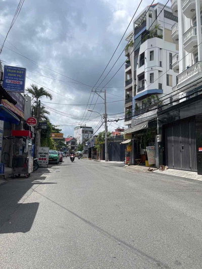 NHÀ NGANG 5x22m-2 MẶT HẺM TRƯỚC SAU THÔNG THOÁNG-SÁT LÊ VĂN THỌ