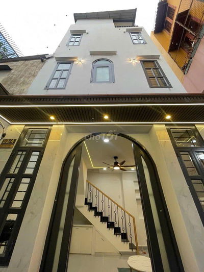 Bán nhà 4 tầng Đỗ Tấn Phong, vị trí đẹp, sổ hồng riêng.