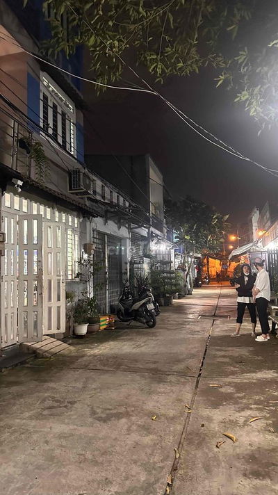 Nhà mặt tiền Tân Phú kề Nguyễn Sơn sầm uất - 4x16 2 lầu 3PN - Hơn 6 tỷ