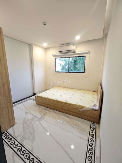 CHO THUÊ CĂN HỘ 2 PHÒNG NGỦ , CỬA SỔ THOÁNG, FULL NỘI THẤT, SIÊU RỘNG