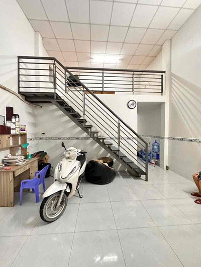 BÁN NHÀ 3 TỶ NGÃ TƯ GA LIỀN KỀ GÒ VẤP 57m2 - 2 PHÒNG NGỦ GẦN SÂN BAY