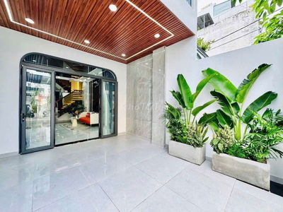 Cho thuê nguyên căn, full nội thất, mặt tiền đường số 8, p8, gv, 4pn