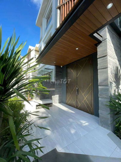 CHO THUÊ BIỆT THỰ 4PN NỘI THẤT CAO CẤP PHÚ MỸ HƯNG QUẬN 7