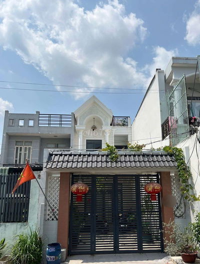 Nhà Phố 5m x 30m. 150m2 Thổ cư Đúc 2 lầu Mặt tiền Đ. Tân Chánh Hiệp 26