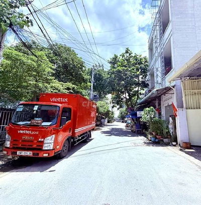 Bán nhà Mặt tiền nhánh Hiệp Thành 131M sổ hồng đang cho thuê 300tr/n