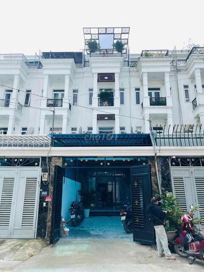 Bán nhà đúc 1 trệt 3 lầu hẻm xe tải tl37 thạnh lộc q12