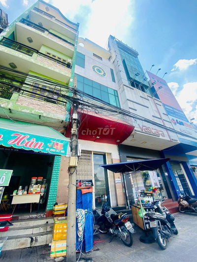 Nhà Phố Trệt + Lửng + 2 lầu