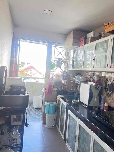 Chung cư thang bộ sổ hồng riêng lâu dài gần chợ Tân Hương