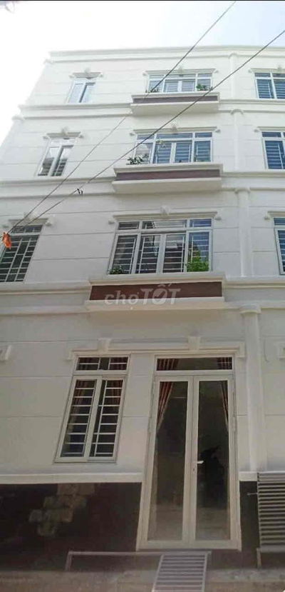 Căn nhà nhỏ Âu Cơ 1 trệt 1 lầu đúc 50m2, đủ nội thất, nhà mới đẹp.