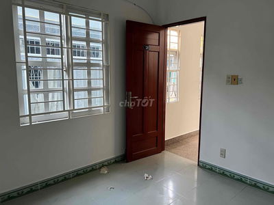 Cho thuê phòng 20m2 tại 43/2A Đặng Lộ , gần Công Viên Lê Thị Riêng