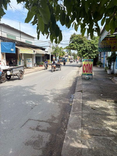 Đất mặt tiền xtt7,buônbán kd mọi ngành nghề.