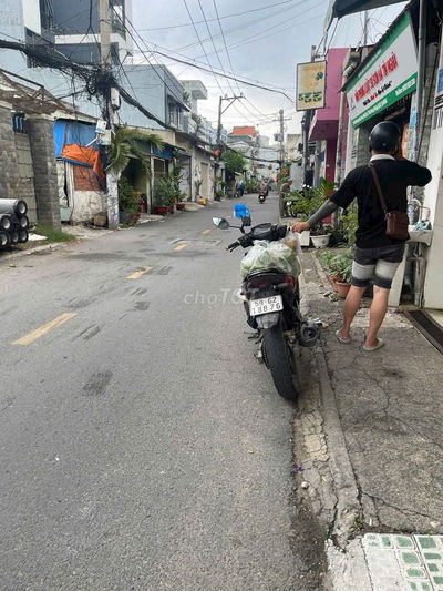 Nhà cấp 4 mặt tiền đường Đông Hưng Thuận 06, DT 4,7 x34m, giá 9ty1 tl