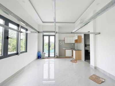 Căn hộ ban công mới khai trương 100%, siêu ánh sáng trời 🔥