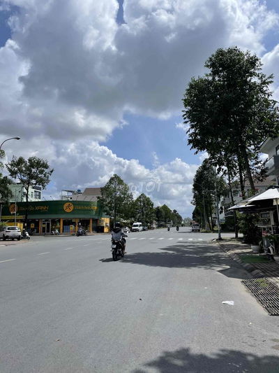 Nhà trệt lửng trục chính 1B KDC Nam Long