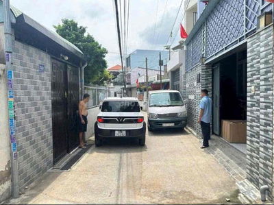 nhà 1 trệt 1 lầu gần công an tỉnh