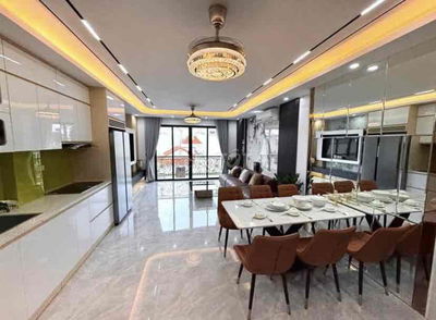 NHÀ XÂY MỚI CẦU GIẤY- 6 TẦNG THANG MÁY- DT 42M2- GẦN Ô TÔ- HƠN 9 TỶ