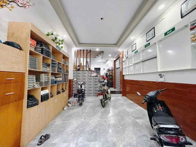 NHÀ CHO THUÊ H8m TÂN SƠN NHÌ - 60m2 - 3 LẦU ST 4PN - PHÙ HỢP GĐ, VP