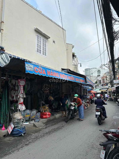 CHO THUÊ 1 PHẦN MẶT TIỀN và TOÀN BỘ LẦU 1 CĂN NHÀ 45m2