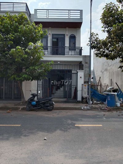 Nhà lầu trệt mới tăng nội thất