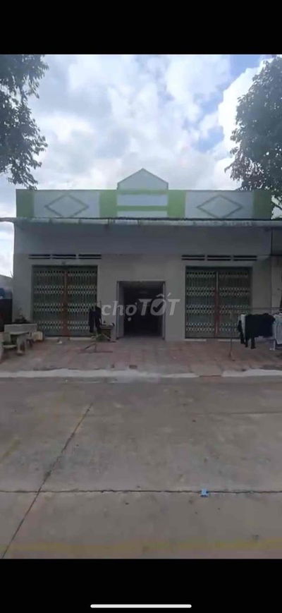 Chú Phương Bán Trọ 300m2 Đang Cho Thuê 25tr/Tháng Ở Bến Cát Sổ Hồng