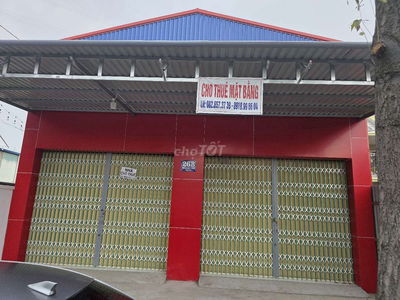 Nhà mới vị trí đẹp đông dân cư