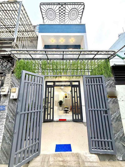 NHÀ PHỐ ĐÚC KIÊN CỐ–FULL NỘI THẤT– XE HƠI ĐẬU CỬA–GẦN CHỢ HẠT ĐIỀU