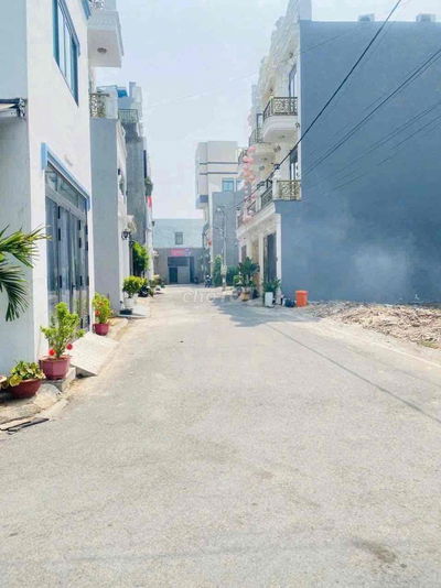 BÁN ĐẤT NỀN (sổ riêng thổ cư giá rẻ Long Khánh)