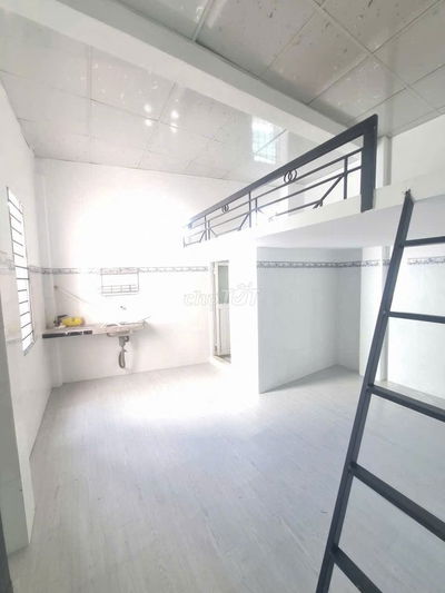 Cho thuê phòng cửa sổ trời thoáng, full nội thất gần chợ Thạch Đà