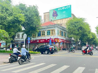 CHO THUÊ NHÀ - GÓC 2MT số 156 Pasteur với Lý Tự Trọng, Quận 1