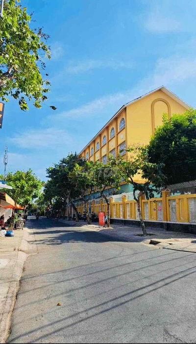 MẶT TIỀN 8M – 3 LẦU SÂN THƯỢNG 60M2 - CƯ XÁ NGÂN HÀNG NHỈNH 10 tỷ