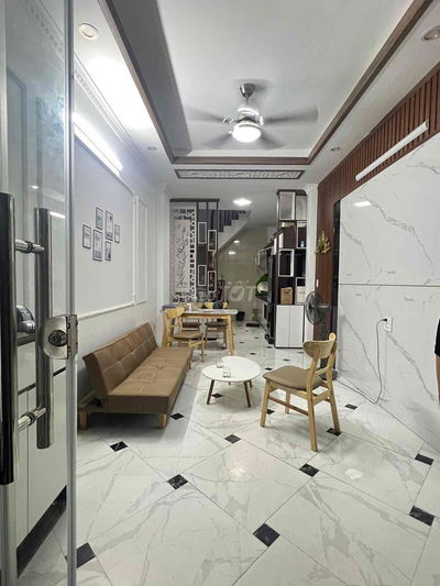 Nhà đẹp Khương Trung! 40m ra ô tô, ngõ ba gác, dân xây. 33mx4T. 6,6 ty