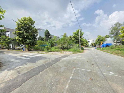 Đất góc 2 mặt tiền KDC đất mới, phường Tân Bình, Tp Dĩ An