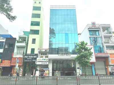 TÒA NHÀ BUILDING ĐẠT CHUẨN PCCC THANG THOÁT HIỂM CÓ THANG MÁY SÀN SUỐT