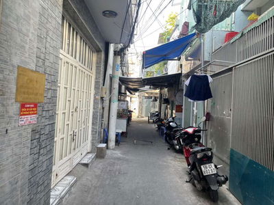 NHÀ ĐẸP 3 TẦNG, QUẬN 7, SÁT BÊN QUẬN 4, QUẬN 1 - NHỈNH 3 tỷ