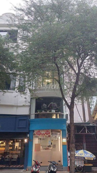 Nhà MT Lê Thánh Tôn Q1. 1 trệt 4l. 8pn 9wc