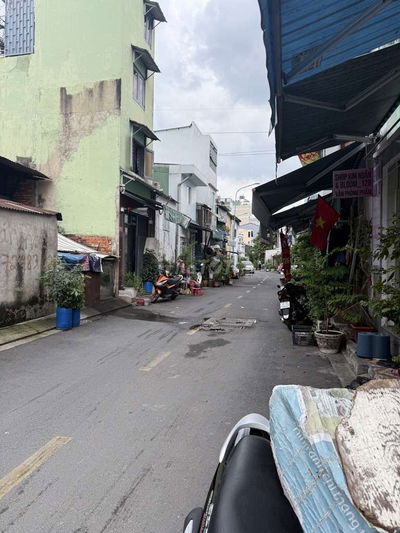 Nhà 2 tầng giáp Q1 _1 căn ra HXH đường Đinh Tiên Hoàng 22m2_3,25 tỉ TL