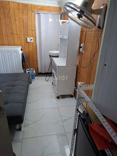 Phòng độc lập full nội thất máy gựat sấy riêng , wc riêng